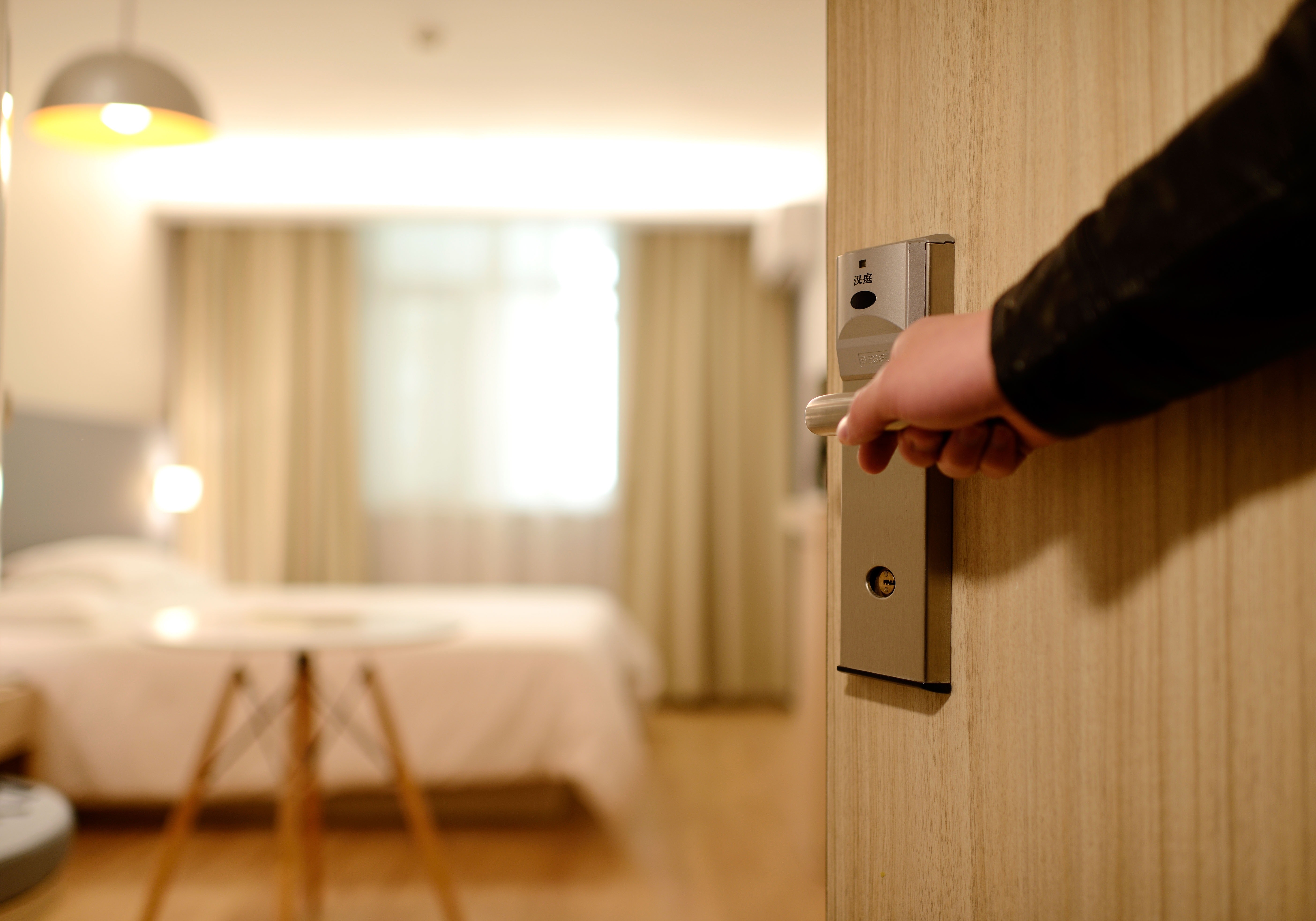 Bedroom door 6 uses of NFC for hotels