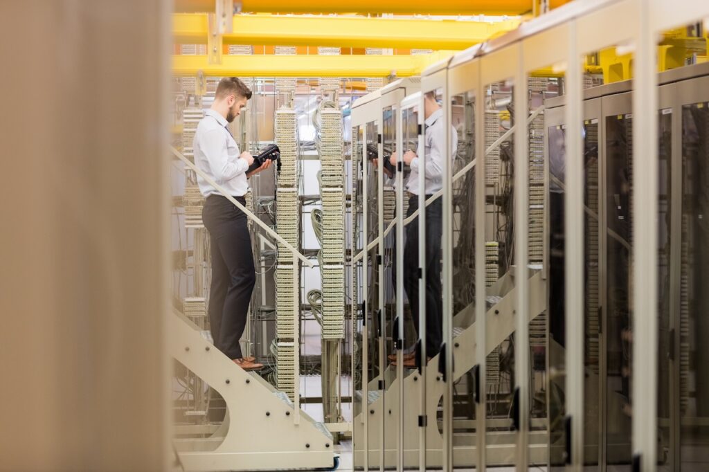 How to Implement Reliability Maintenance | Como Implementar Manutenção Centrada na Fiabilidade | Cómo implementar mantenimiento